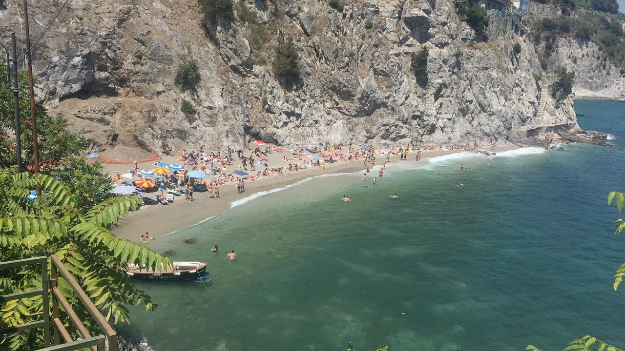 B&B Katerine Salerno Luaran gambar